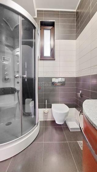 Casă individuală cu 5 camere cu Canalizare în Florilor