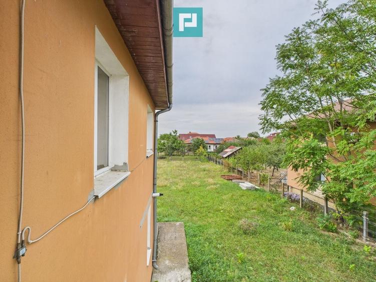 Casă individuală cu 5 camere cu Canalizare în Remetea Mare