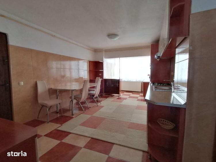 Apartament cu 2 camere în Micro 15