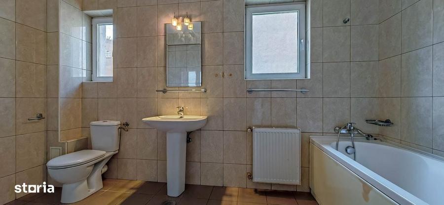 Casă cu 4 camere în Floreasca