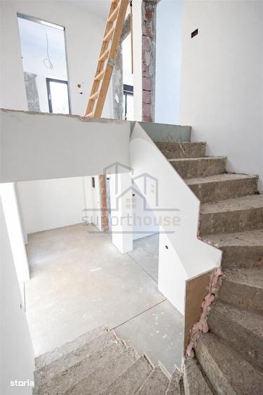 Apartament cu 4 camere în Mușcel