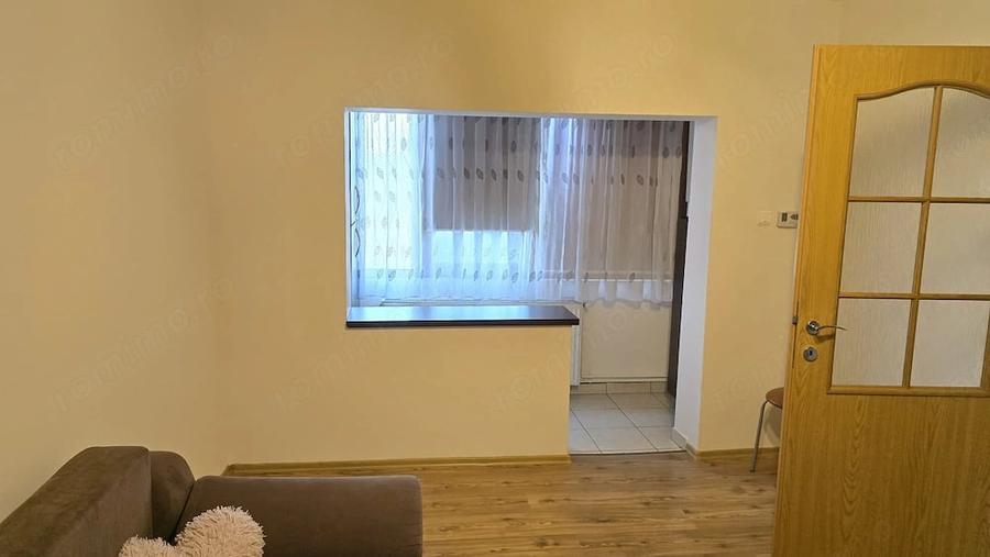 Garsonieră decomandată în Exterior Vest