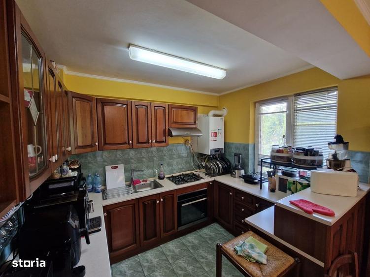 Apartament cu 4 camere în Bună Ziua