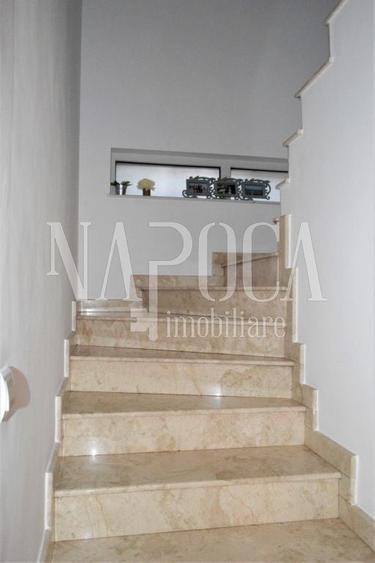 Casă individuală cu 11 camere cu Canalizare în Grigorescu
