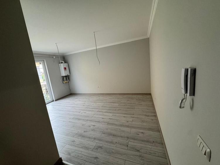 Apartament cu 2 camere decomandat în Girocului