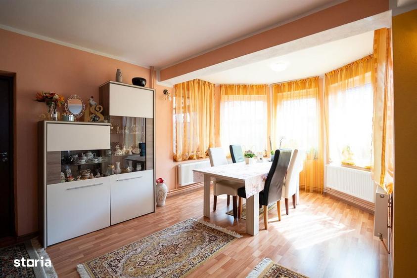 Casă cu 5 camere cu Teren 500 Mp în Oncea