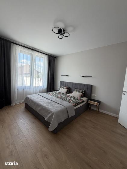 Casă cu 3 camere cu Teren 25 Mp în Dumbrăvița