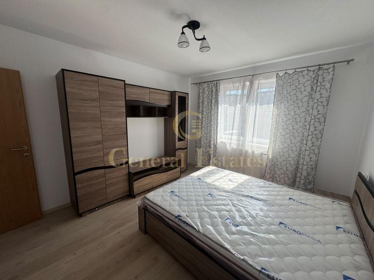 Apartament cu 2 camere decomandat în Tractorul