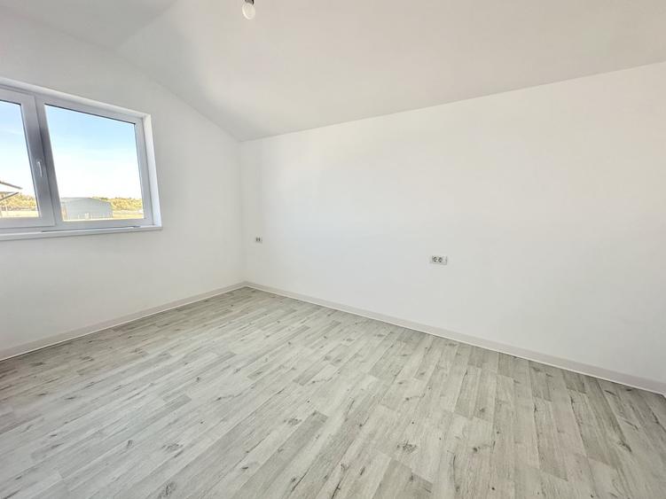 Duplex cu 3 camere cu Teren 210 Mp în Bucovăț (Remetea Mare)