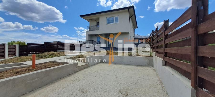 Casă individuală cu 4 camere cu Canalizare în Valea Adâncă
