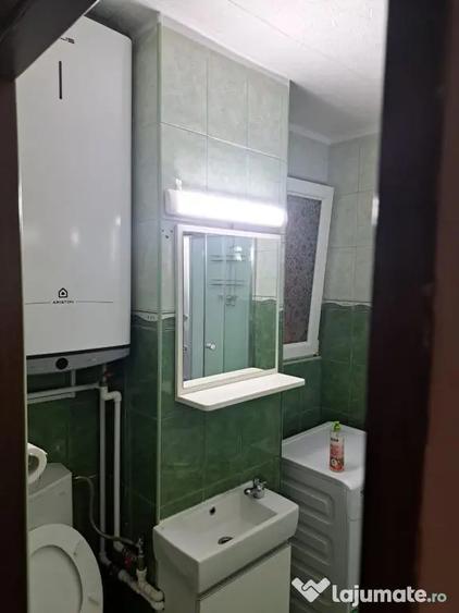 Apartament cu 2 camere decomandat în Eroii Revoluției