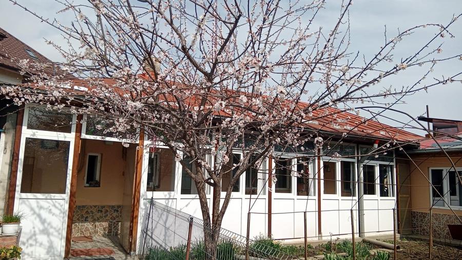 Casă individuală cu 4 camere cu Teren 300 Mp în Fundeni