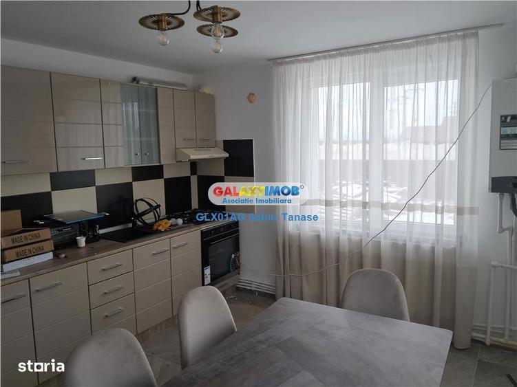 Casă cu 5 camere cu Teren 500 Mp în Prundu