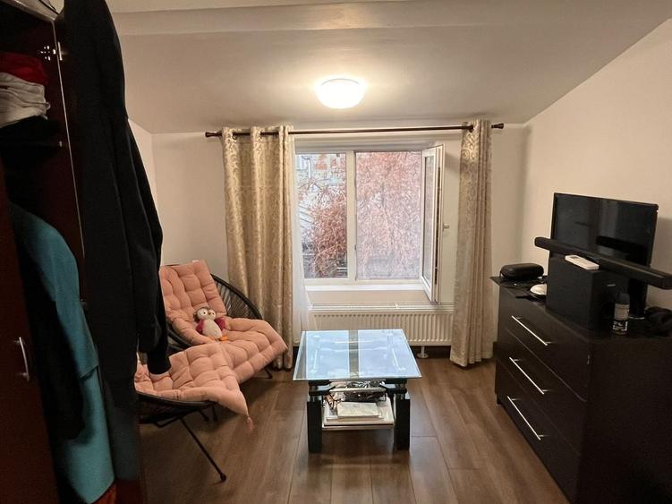 Casă individuală cu 5 camere cu Canalizare în Unirii