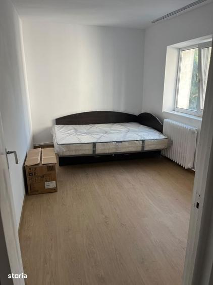 Apartament cu 3 camere decomandat în George Enescu