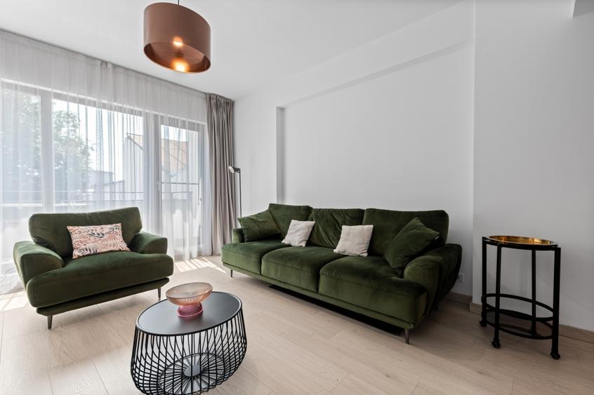 Apartament cu 3 camere decomandat, mobilat în Ștefan cel Mare