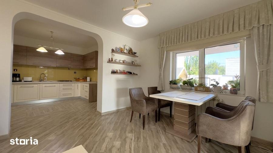 Casă cu 5 camere cu Teren 1010 Mp în Central