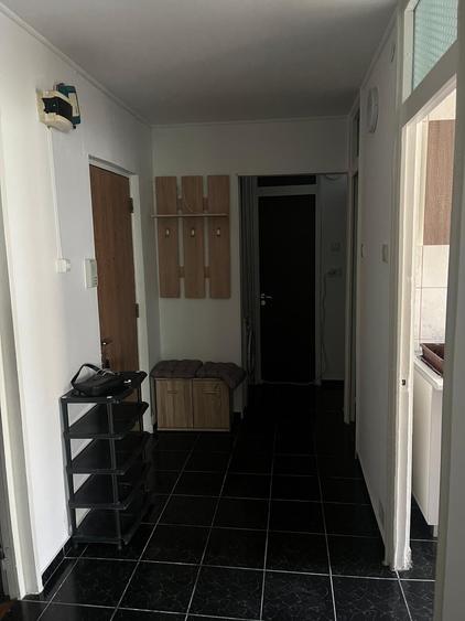 Apartament cu 3 camere decomandat, mobilat în Dristor
