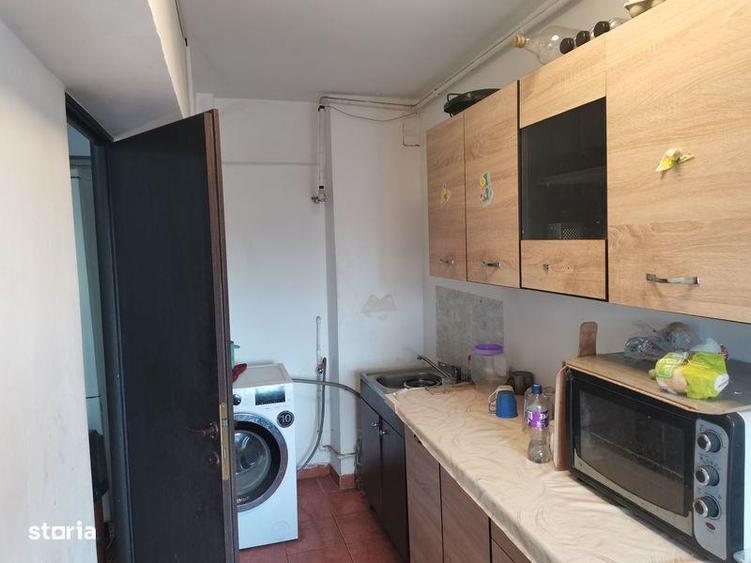 Apartament cu 4 camere decomandat în Fărcășești
