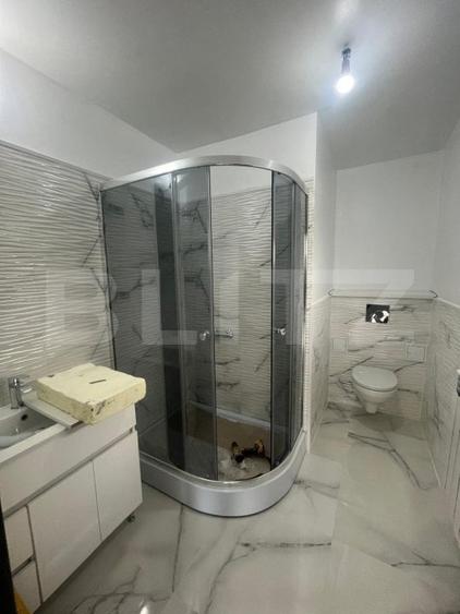 Casă individuală cu 5 camere cu Canalizare în Cârcea