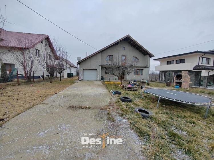 Casă individuală cu 5 camere cu Canalizare în Miroslava