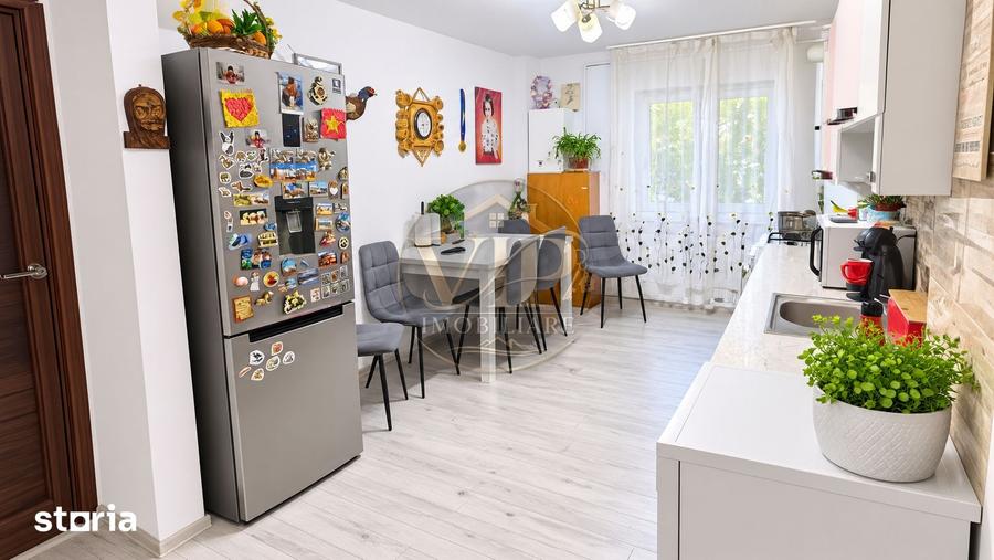Apartament cu 4 camere decomandat în Ampoi 2