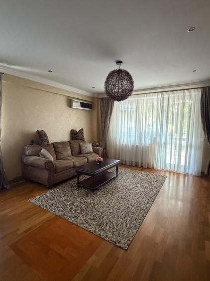 Apartament cu 3 camere decomandat în Copou