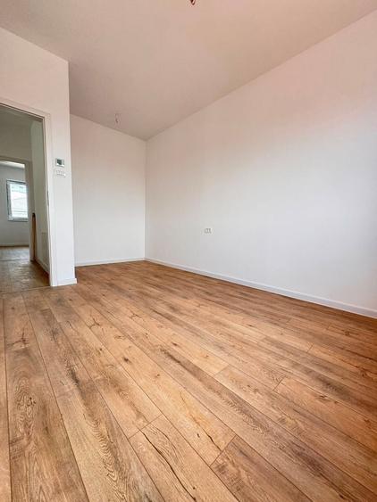 Duplex cu 4 camere cu Canalizare în Moșnița Nouă