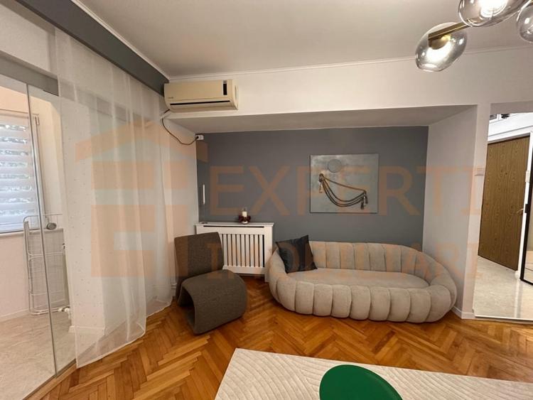 Apartament cu 2 camere decomandat, mobilat în Capitol