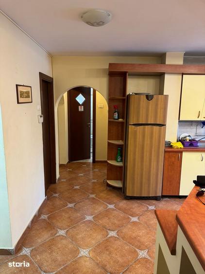 Apartament cu 3 camere, mobilat în Drumul Taberei
