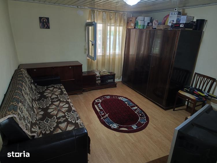 Casă cu 4 camere cu Teren 817 Mp în Gura Vadului