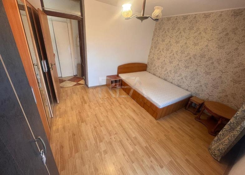 Apartament cu 3 camere semidecomandat, mobilat în Rahova