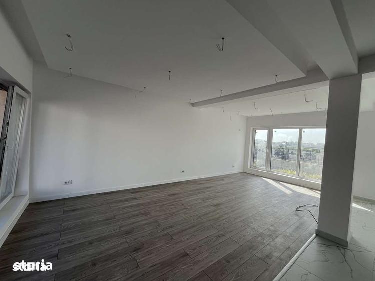 Casă cu 5 camere cu Teren 300 Mp în Central