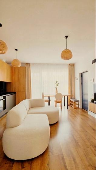 Apartament cu 2 camere semidecomandat în Florești