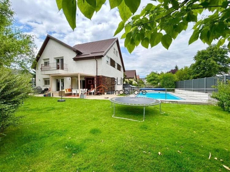 Casă cu 7 camere cu Piscina în Iancu Nicolae
