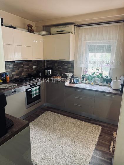 Vand 2 camere decomandat, partial mobilat- Plavat!!!