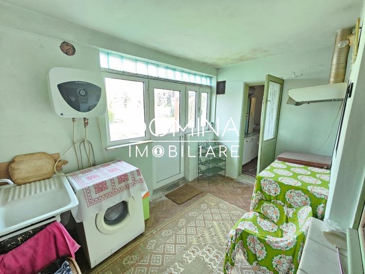 Casă individuală cu 6 camere cu Teren 5351 Mp în Dănești