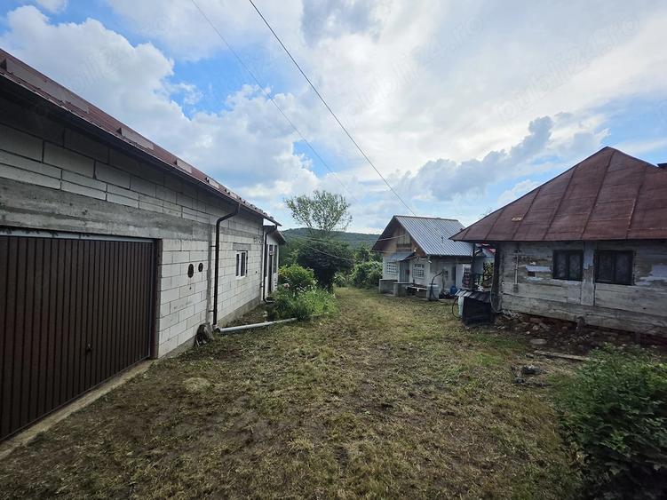Casă cu 2 camere cu Teren 2896 Mp în Valea Brazilor