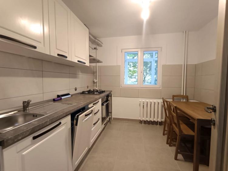 Prima inchiriere - 3 camere - Metrou Stefan cel Mare - 13