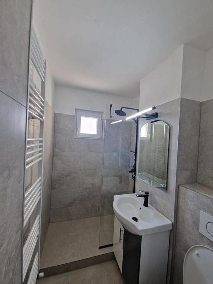 Apartament cu 3 camere decomandat în Podgoria