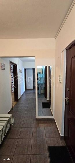 Apartament cu 3 camere decomandat în Tudor