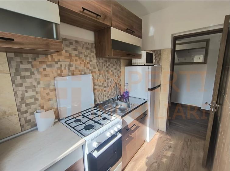 Apartament cu 2 camere semidecomandat, mobilat în Tomis Nord