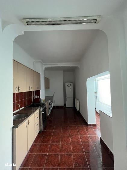 Apartament cu 4 camere decomandat în Calea Plevnei