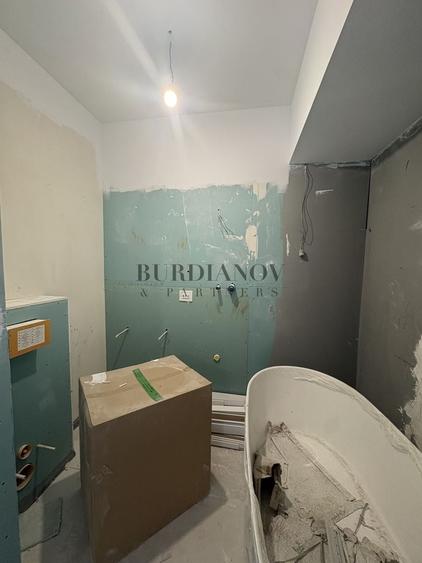 Apartament cu 3 camere decomandat în Lacul Morii