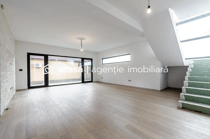 Casă cu 5 camere cu Teren 500 Mp în Subcetate
