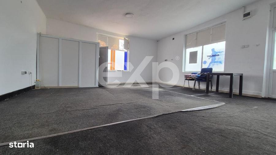 Spațiu comercial, de 300 mp, în Băjești