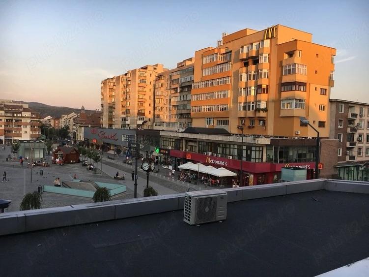 Apartament cu 3 camere decomandat în Traian