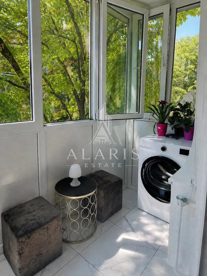 Apartament cu 3 camere semidecomandat în Dacia