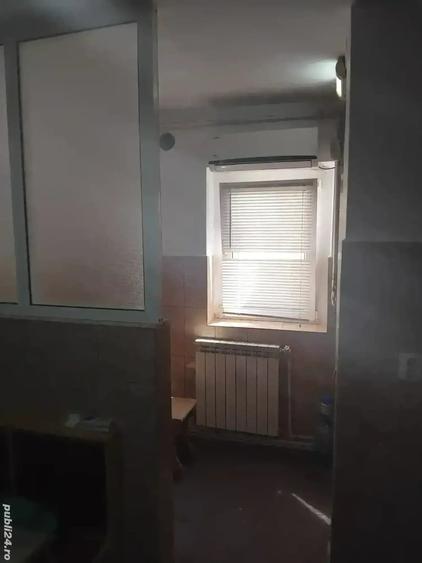 Apartament cu 3 camere decomandat în Sud
