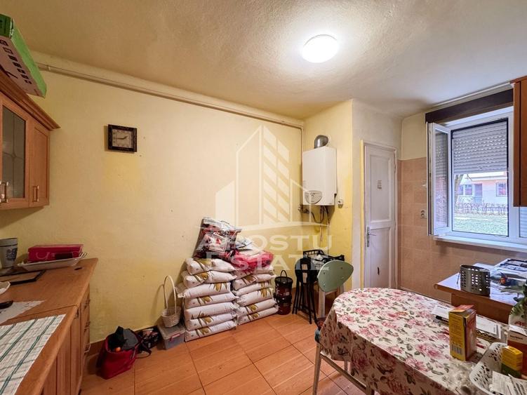 Garsonieră decomandată în Central